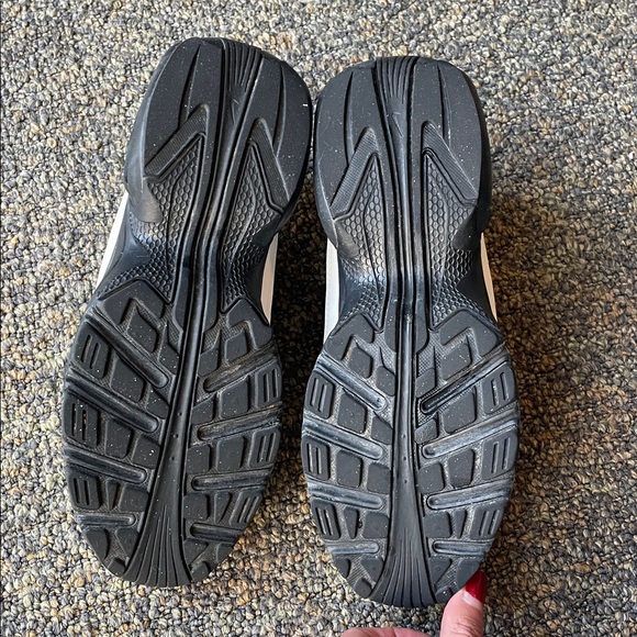 Nike Air Max Portal Sneakers - Picture 7 of 9